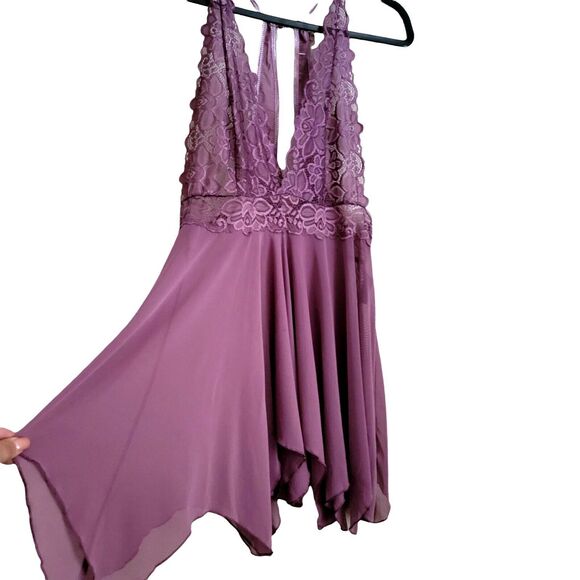 Youmita	Womens Chemise Purple XL Plus Size Sheer Flowy w/ Lace  Purple - Picture 3 of 5